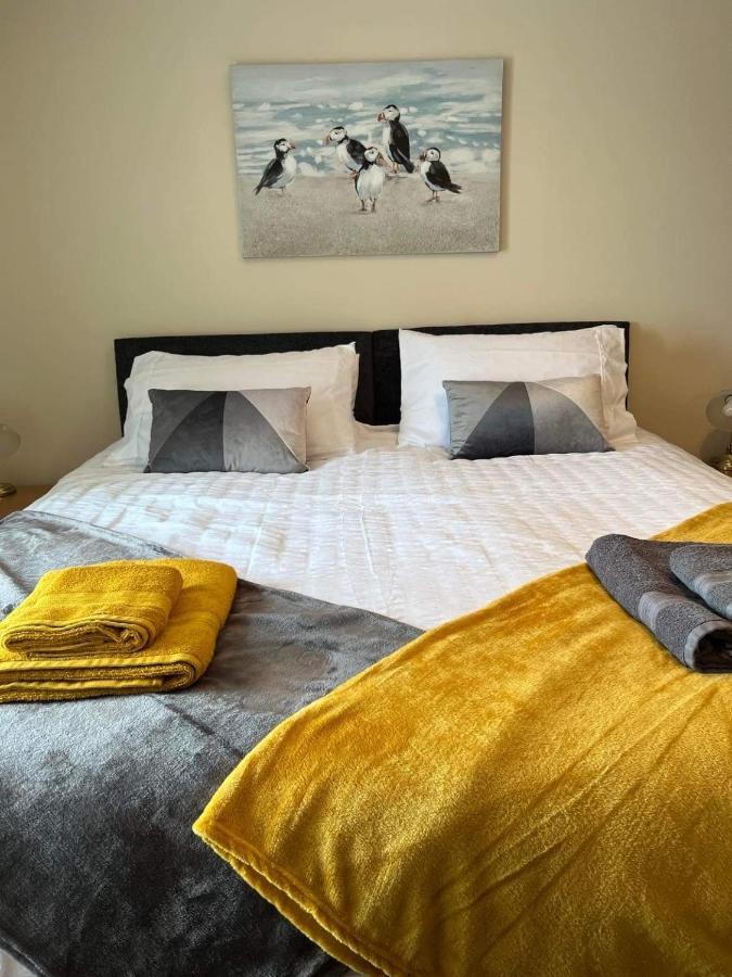 2 Bedroom House Overlooking Pierowall Bay, Westray מראה חיצוני תמונה